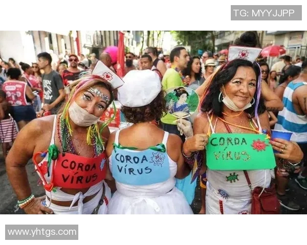 当足球明星走进街头生活，球迷们的狂欢与热情交织成一幅动人画卷