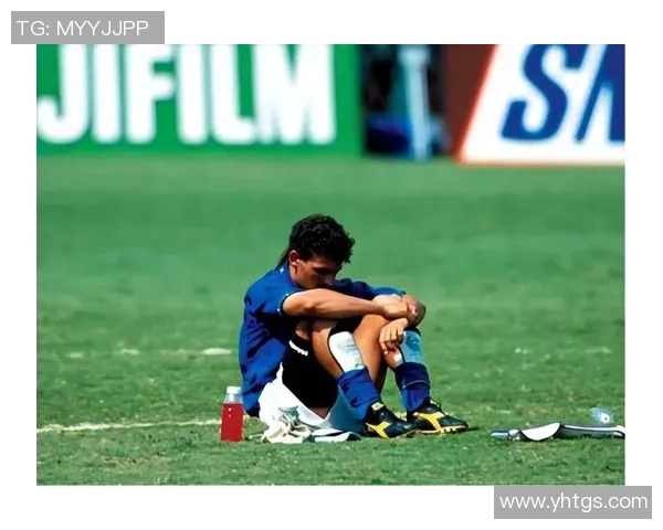 探寻足球场上的传奇魅力揭秘12号球星背后的故事与成就